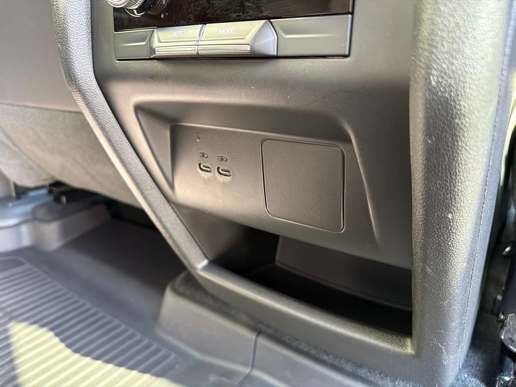 Used 2025 Buick Enclave Preferred w/ LPO, Floor Liner Package FWD image 32