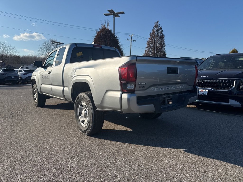 Used 2023 Toyota Tacoma SR w/ SR Convenience Package image 3