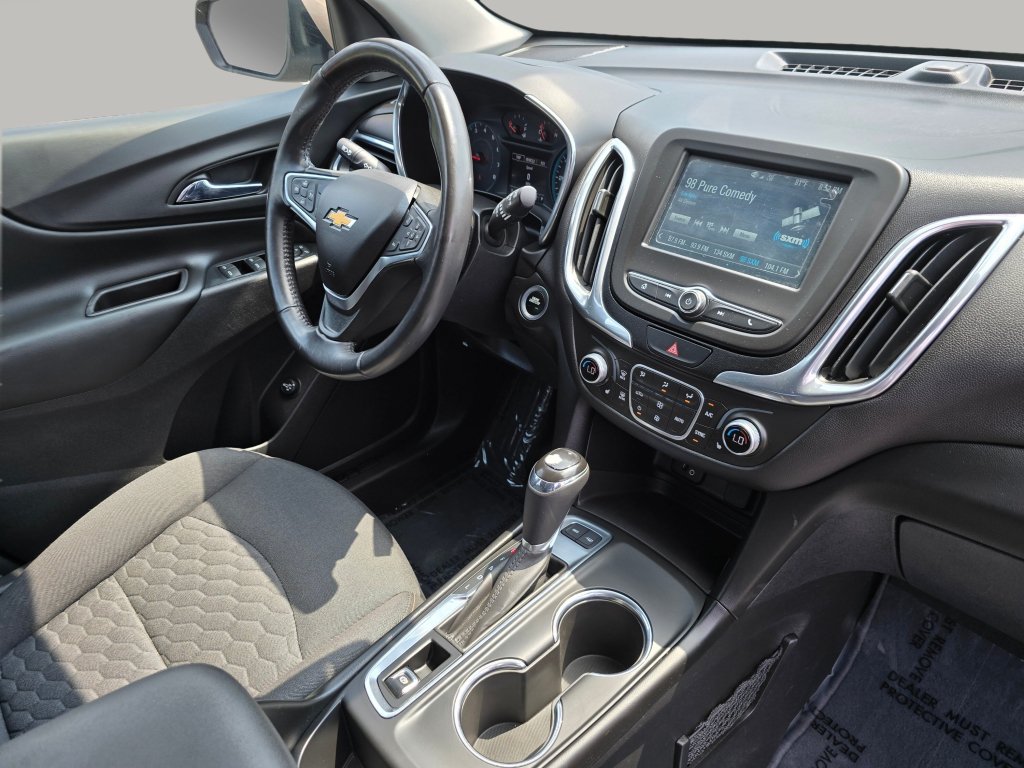 Used 2018 Chevrolet Equinox LT w/ LPO, Hit The Road Package AWD/4WD image 30