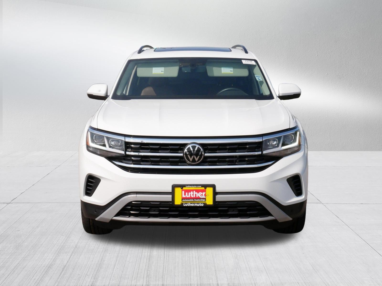 Used 2023 Volkswagen Atlas SE w/ Panoramic Sunroof Package AWD/4WD image 2