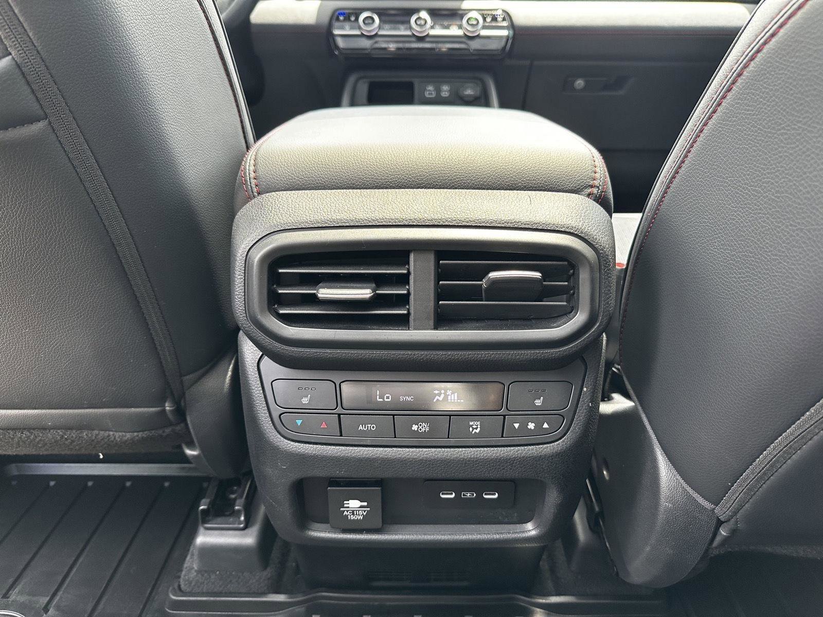 Certified 2025 Honda Pilot Black Edition image 23