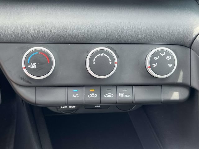 Certified 2025 Hyundai Elantra SE FWD image 26