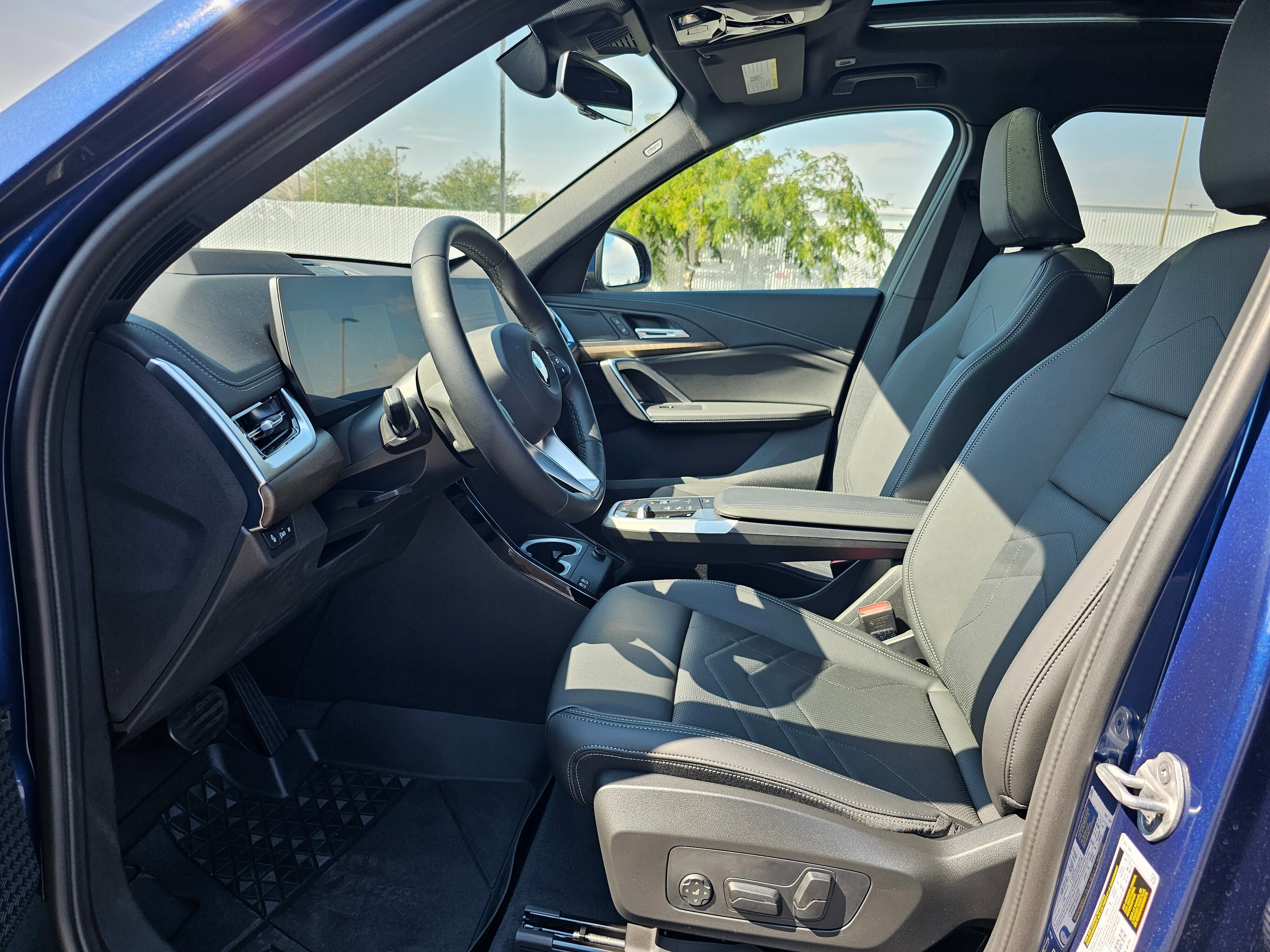 New 2025 BMW X1 xDrive28i w/ Technology Package image 11