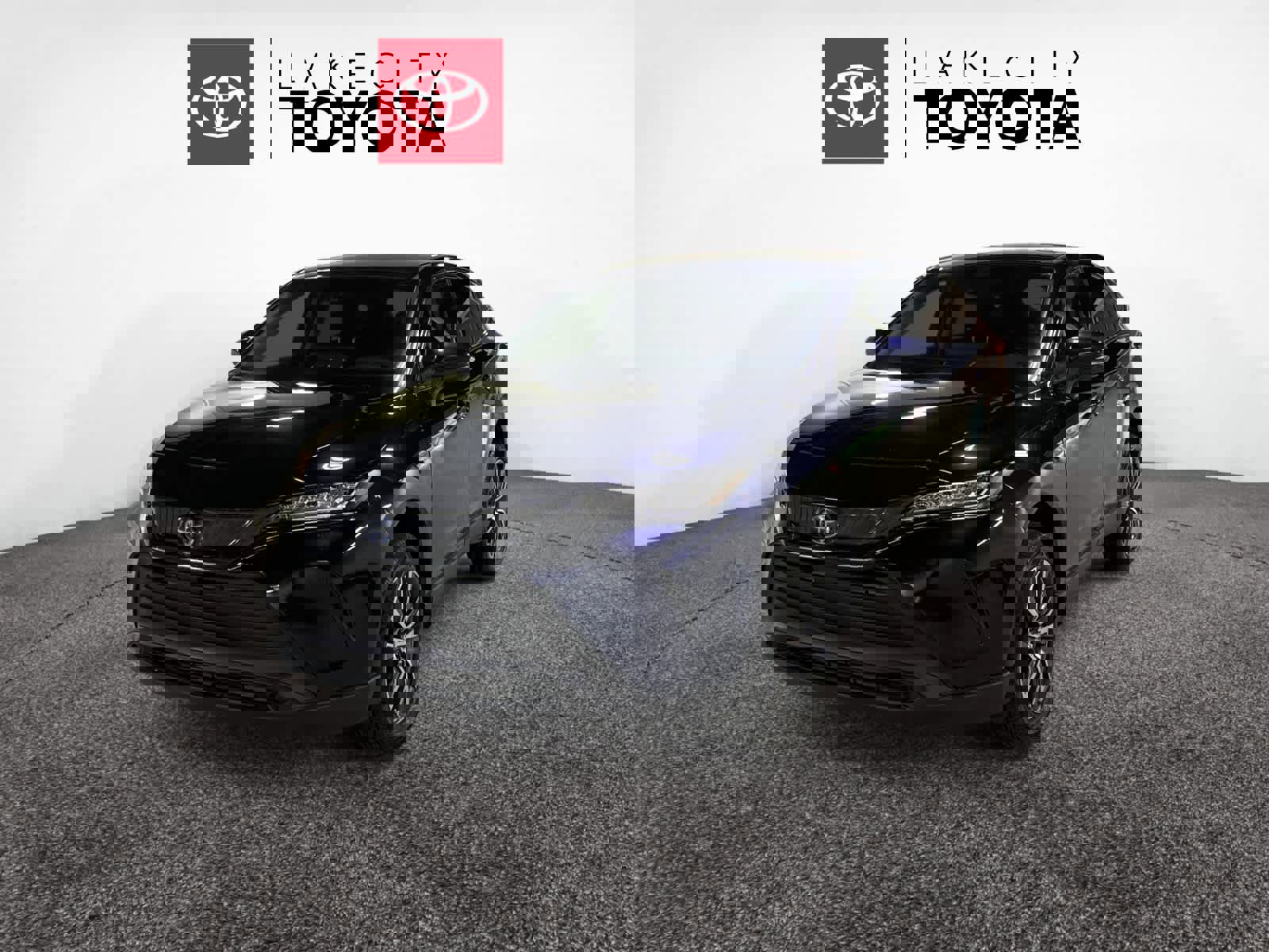 Used 2022 Toyota Venza LE AWD/4WD image 1