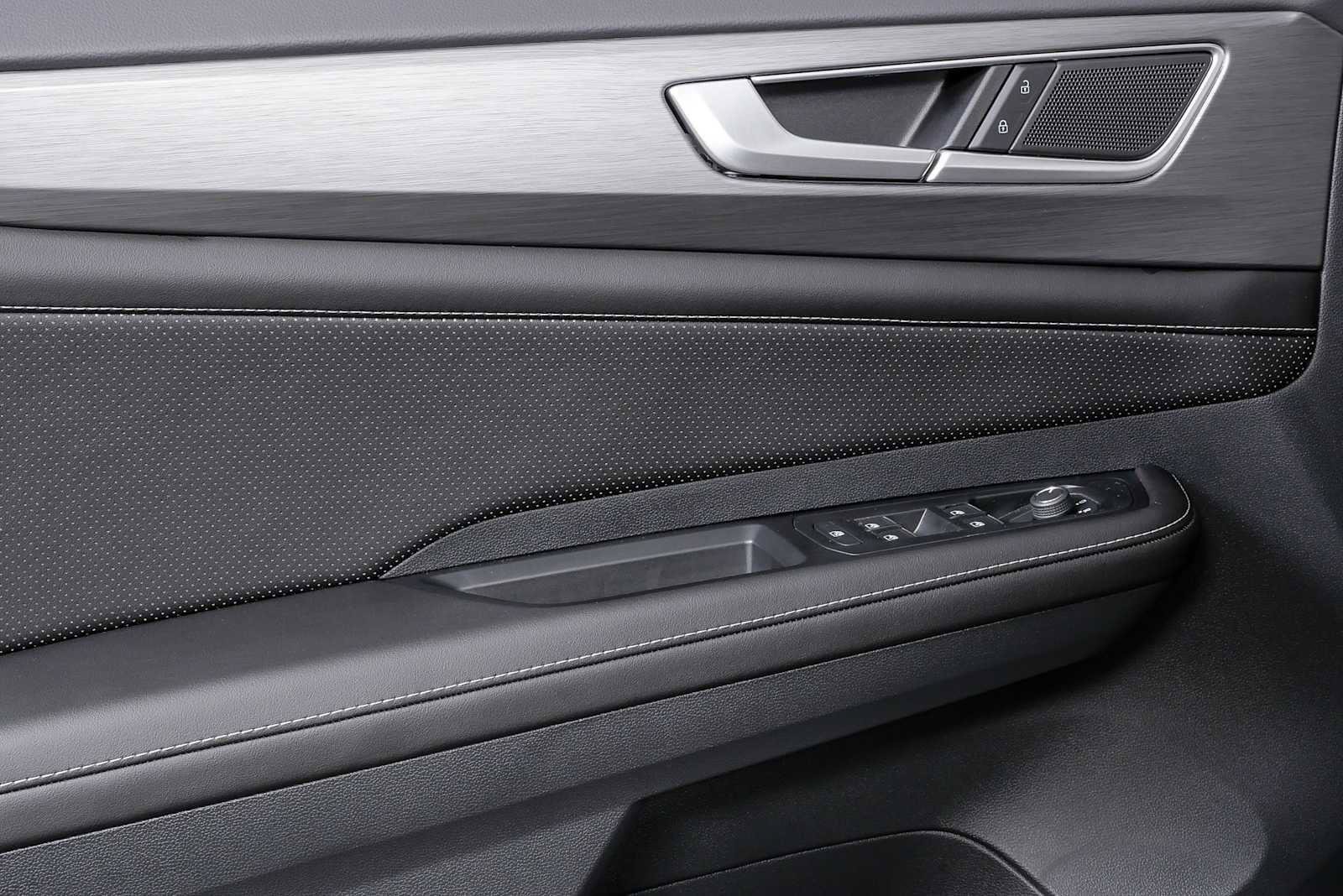 New 2026 Volkswagen Atlas Cross Sport SE FWD image 8