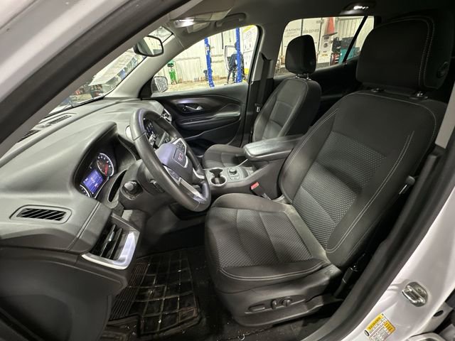 Used 2022 GMC Terrain SLE w/ Driver Convenience Package image 17