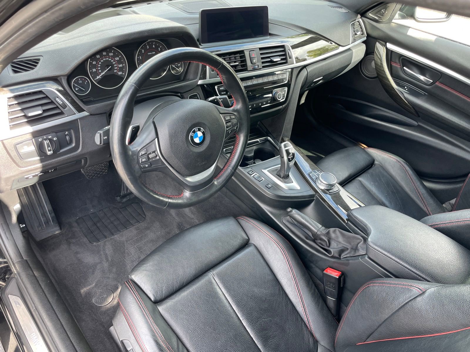 Used 2018 BMW 330i xDrive Sedan image 24