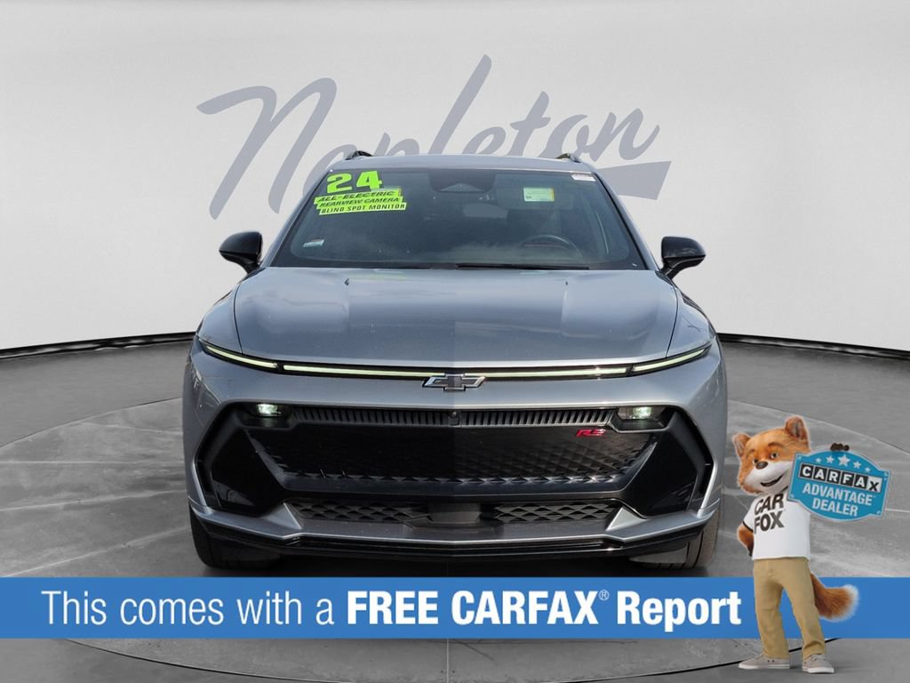 Used 2024 Chevrolet Equinox EV RS FWD image 2