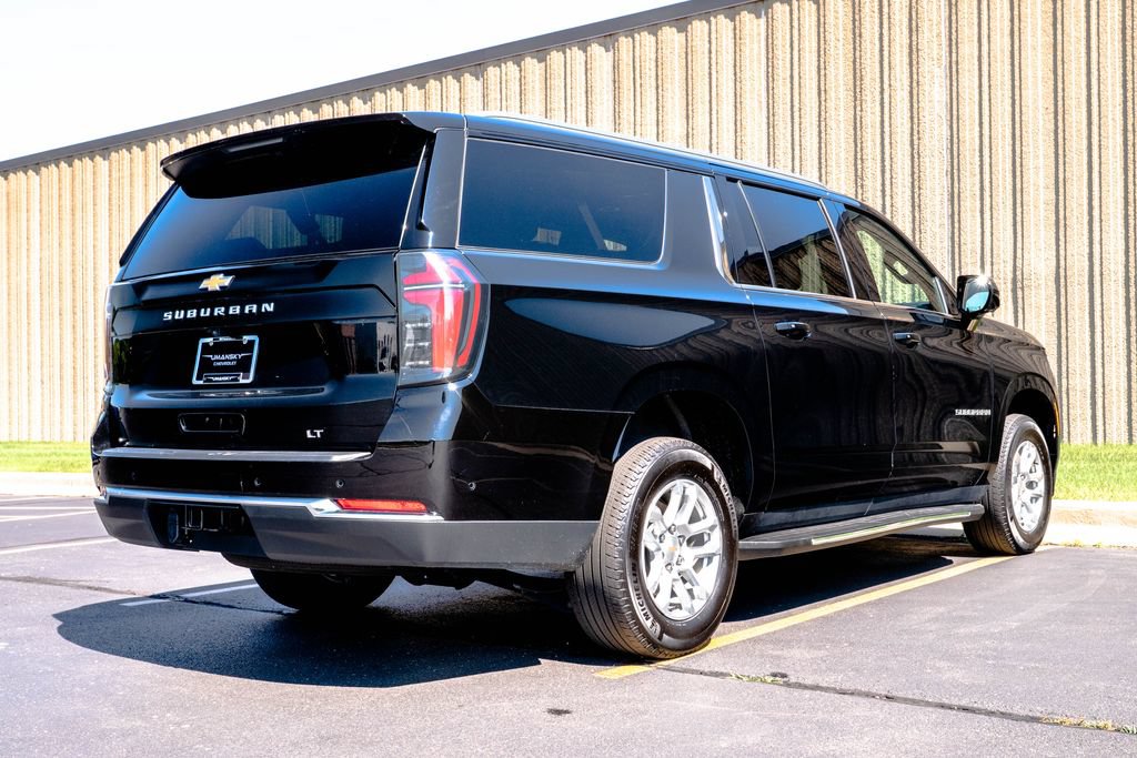 Certified 2025 Chevrolet Suburban LT AWD/4WD image 8