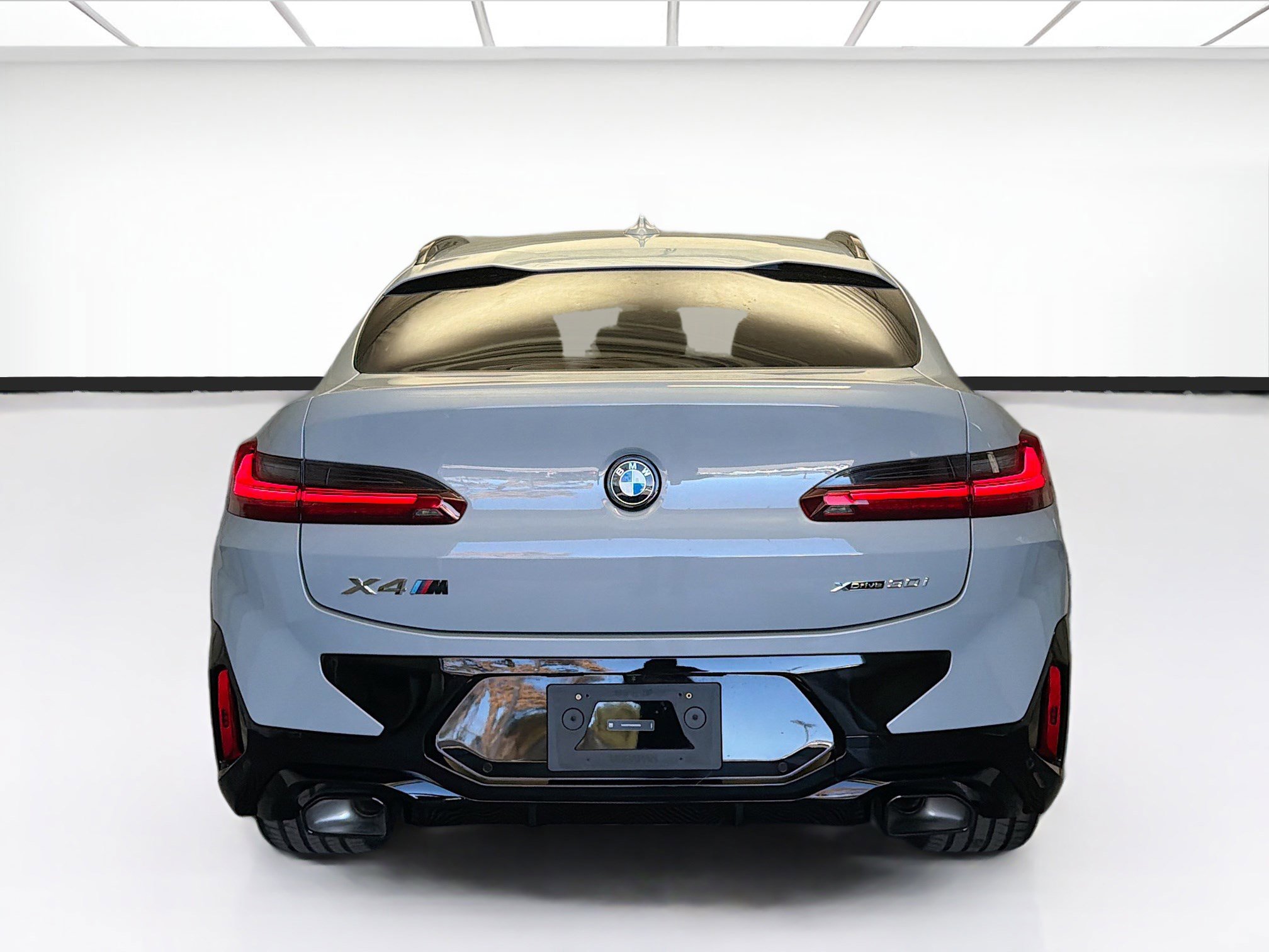 Used 2025 BMW X4 xDrive30i w/ Premium Package image 5