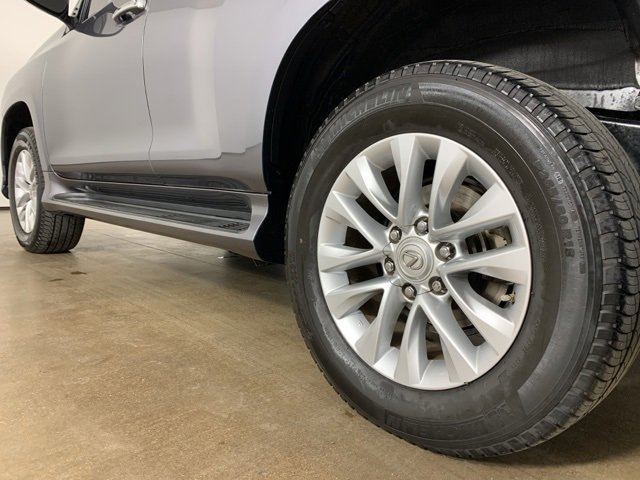 Used 2023 Lexus GX 460 Premium w/ Premium Package image 17