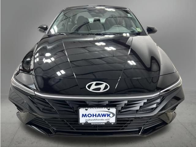 Used 2026 Hyundai Elantra Sport FWD image 9