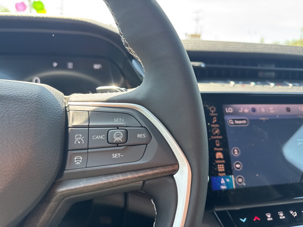 New 2026 Jeep Grand Cherokee Altitude AWD/4WD image 17