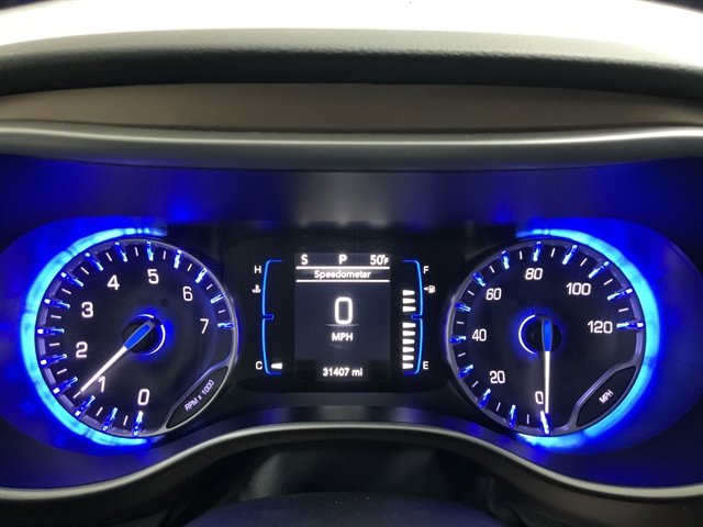 Used 2023 Chrysler Voyager LX image 22