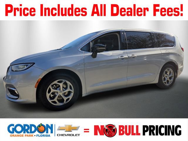 Used 2024 Chrysler Pacifica Limited