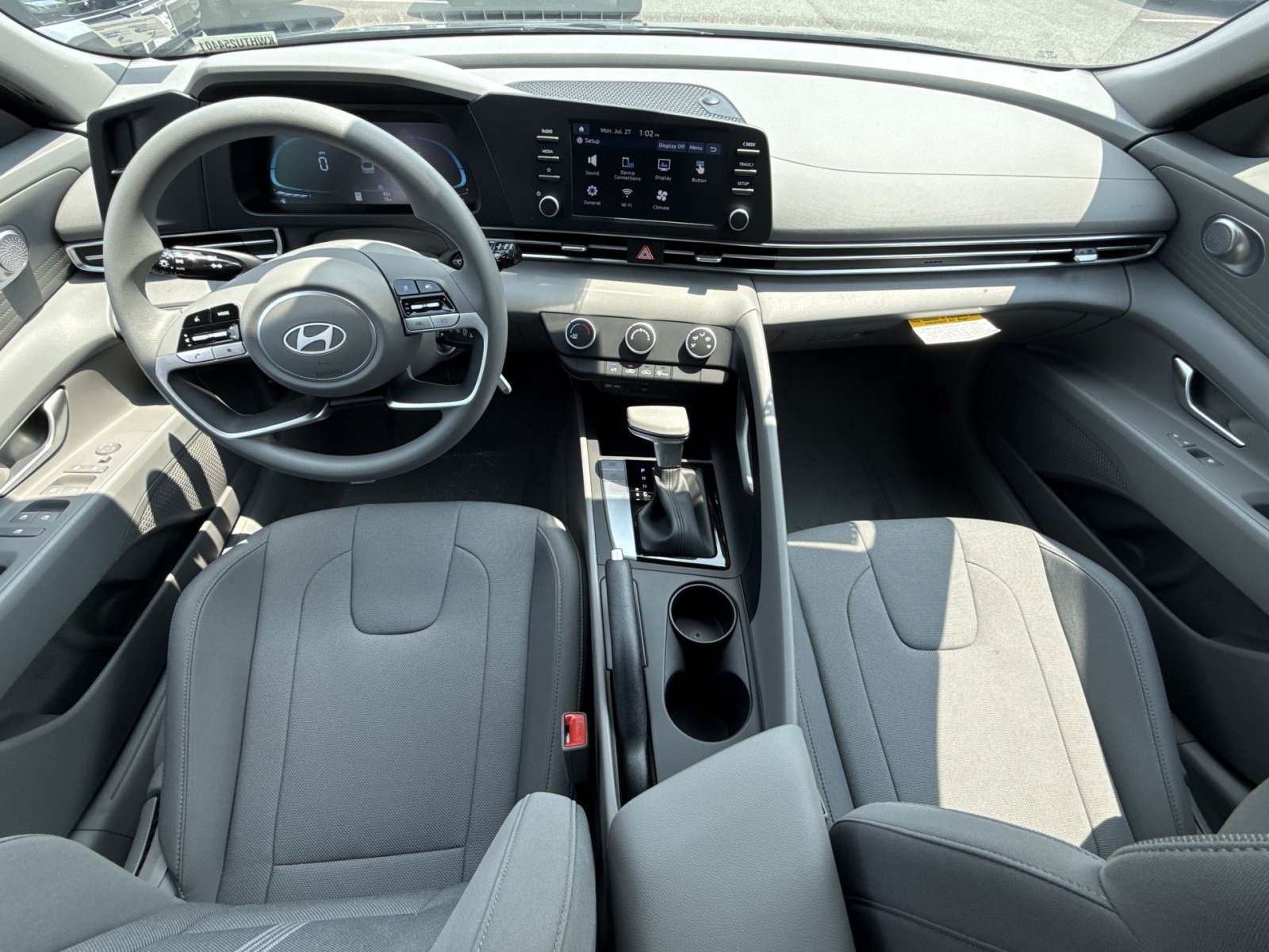 New 2026 Hyundai Elantra SE FWD image 23