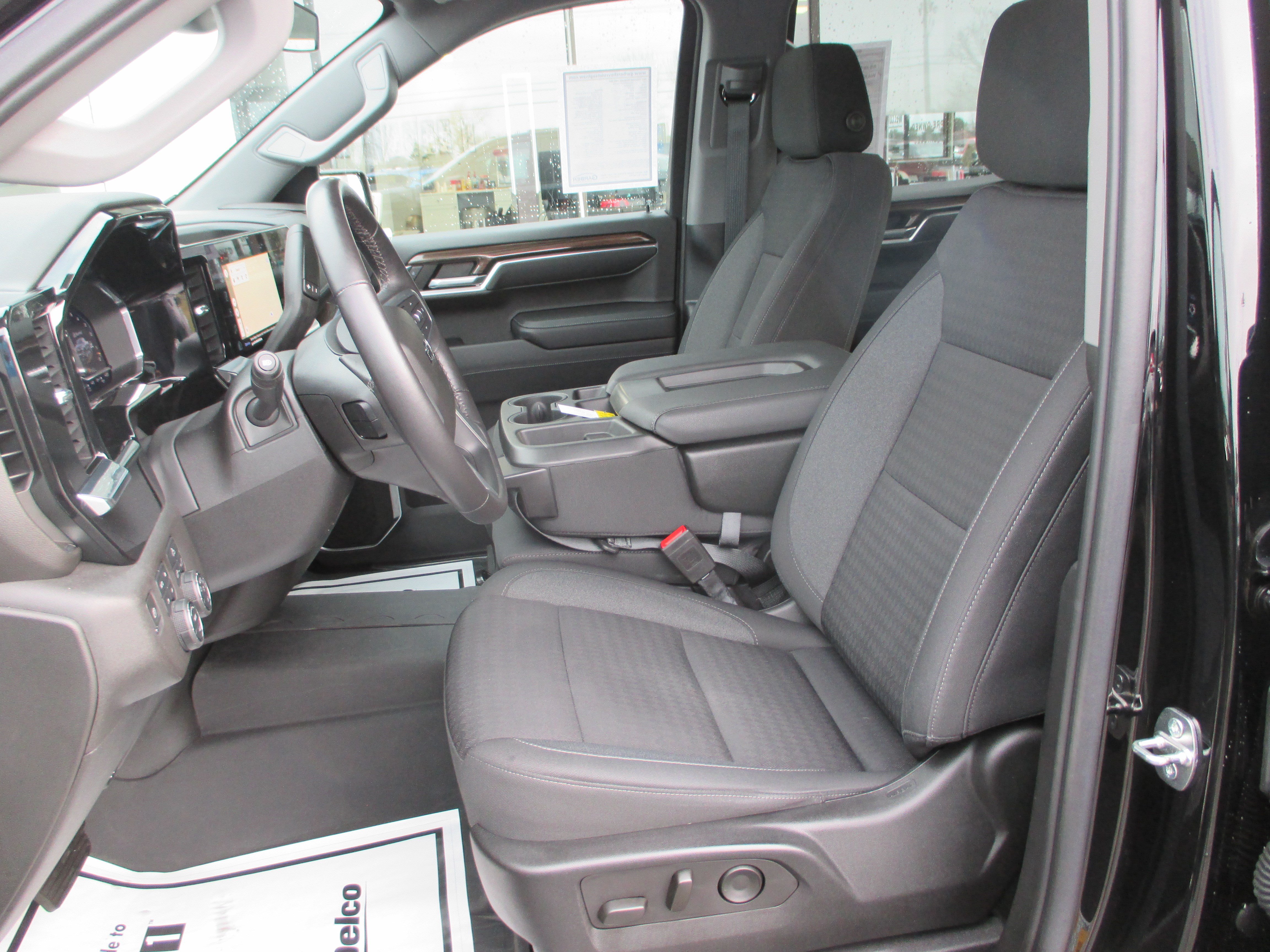 Used 2023 Chevrolet Silverado 1500 RST w/ Z71 Off-Road Package AWD/4WD image 15