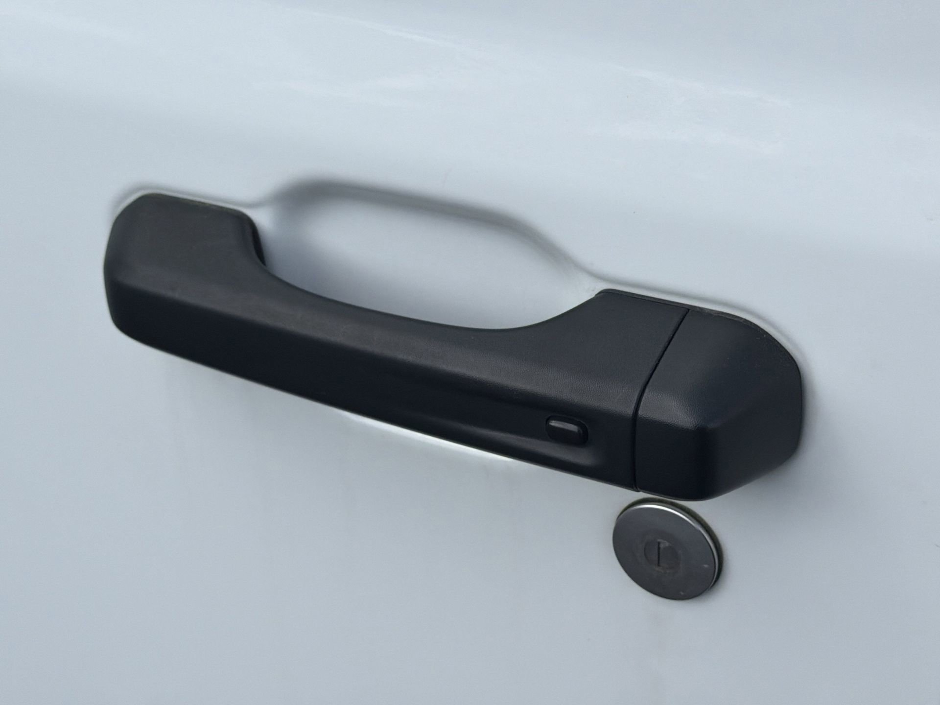 Used 2025 Jeep Wrangler Unlimited Sahara w/ Safety Group image 17