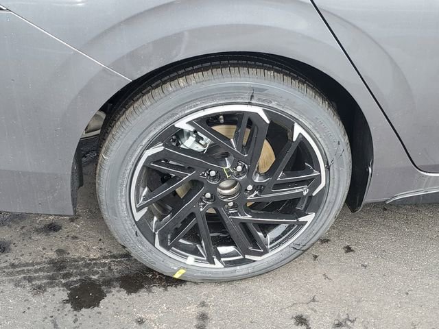 New 2026 Nissan Sentra SR w/ SR Premium Package image 10