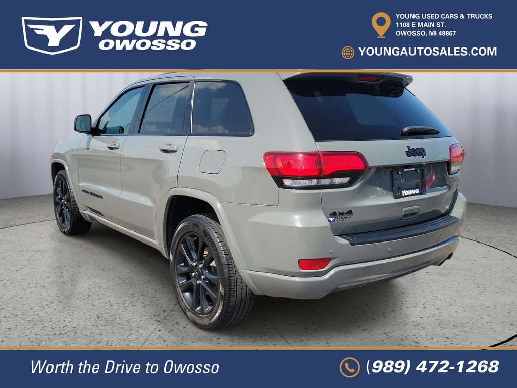 Used 2021 Jeep Grand Cherokee Laredo X AWD/4WD image 4