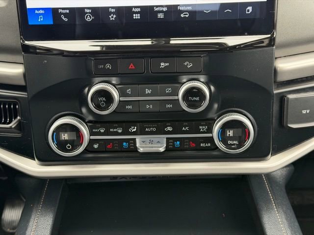 Used 2024 Ford Expedition Max XLT image 32