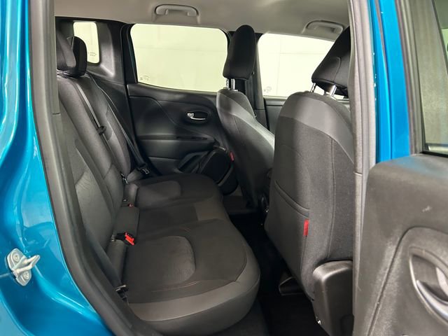 Used 2022 Jeep Renegade Trailhawk image 28