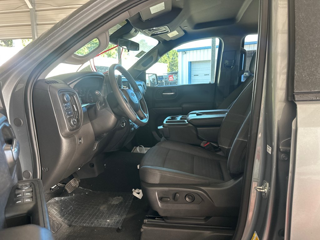 Used 2025 Chevrolet Silverado 1500 Custom Trail Boss w/ Dark Appearance Package AWD/4WD image 10