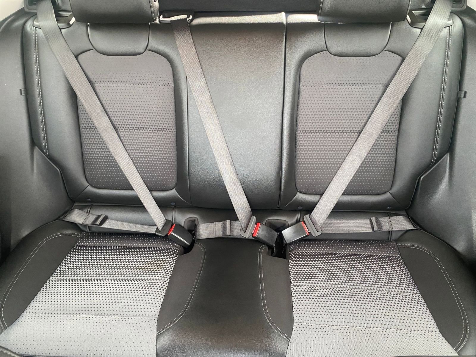 Used 2025 Chevrolet Trax LT w/ LT Convenience Package image 39