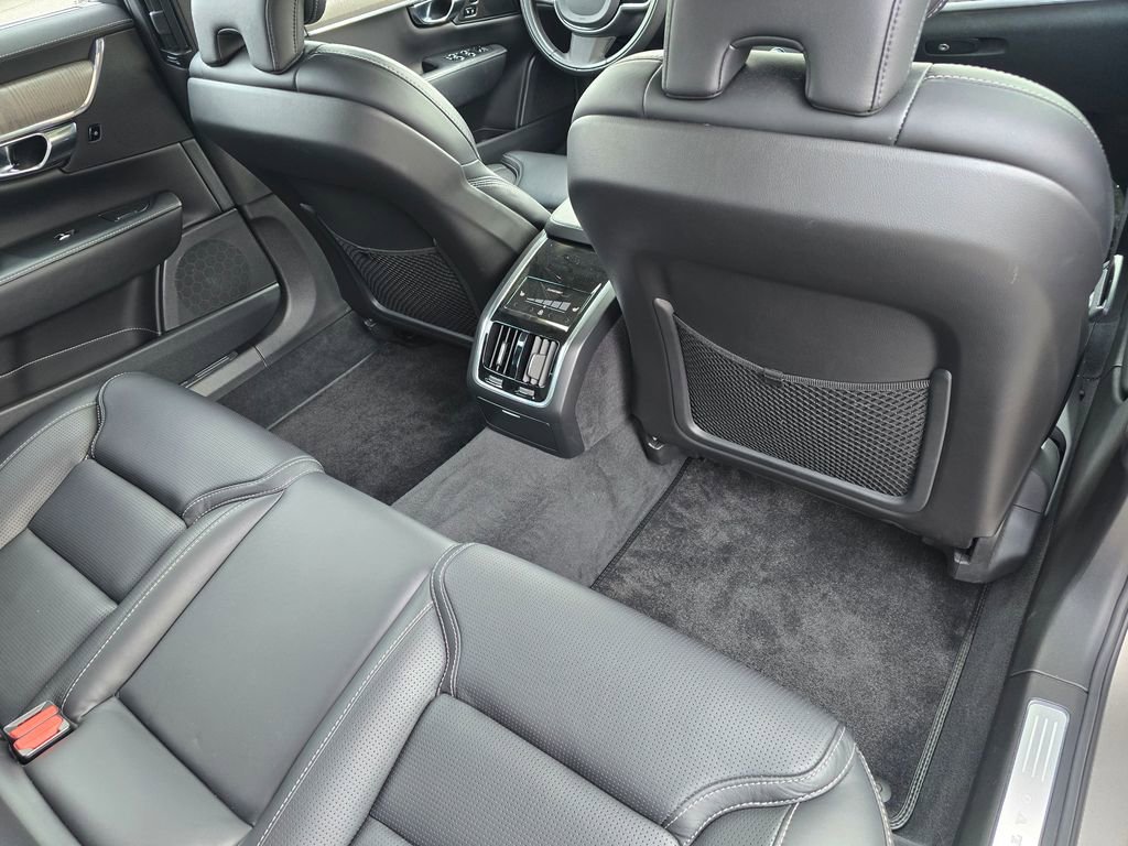 Used 2021 Volvo S90 T6 Inscription image 25