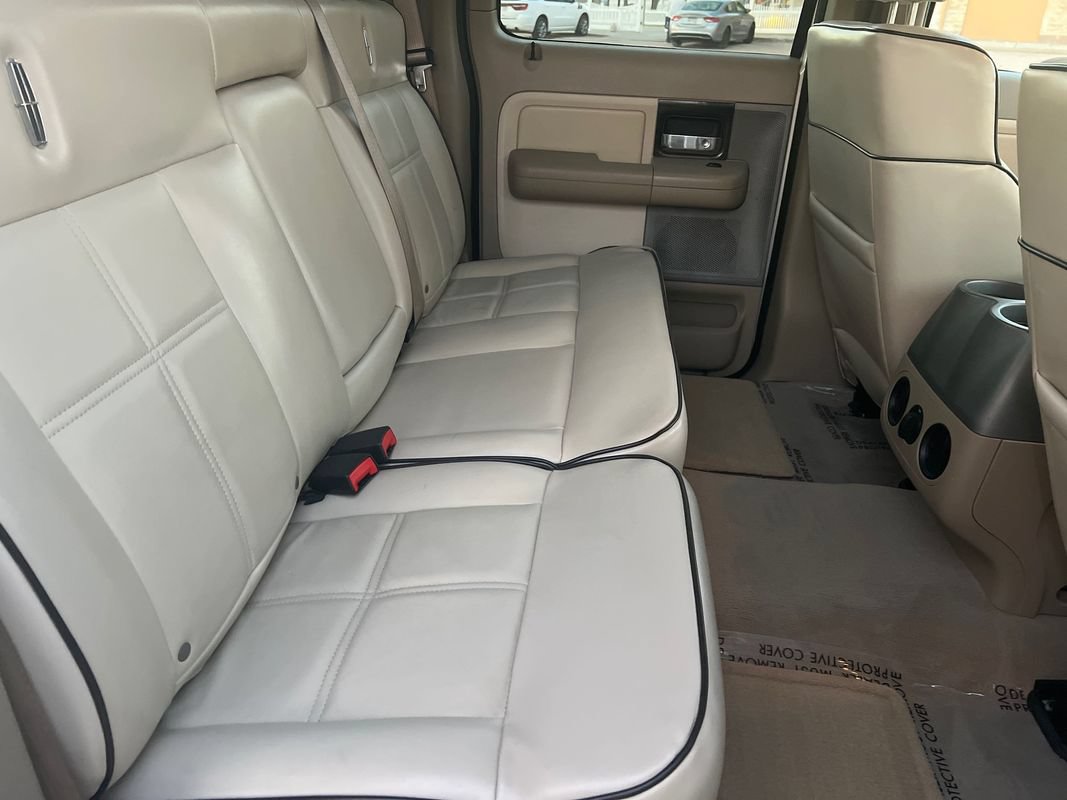 Used 2008 Lincoln Mark LT 4x4 image 18