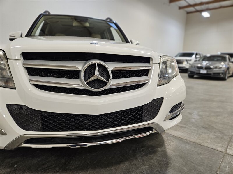Used 2015 Mercedes-Benz GLK 250 BlueTEC 4MATIC image 11
