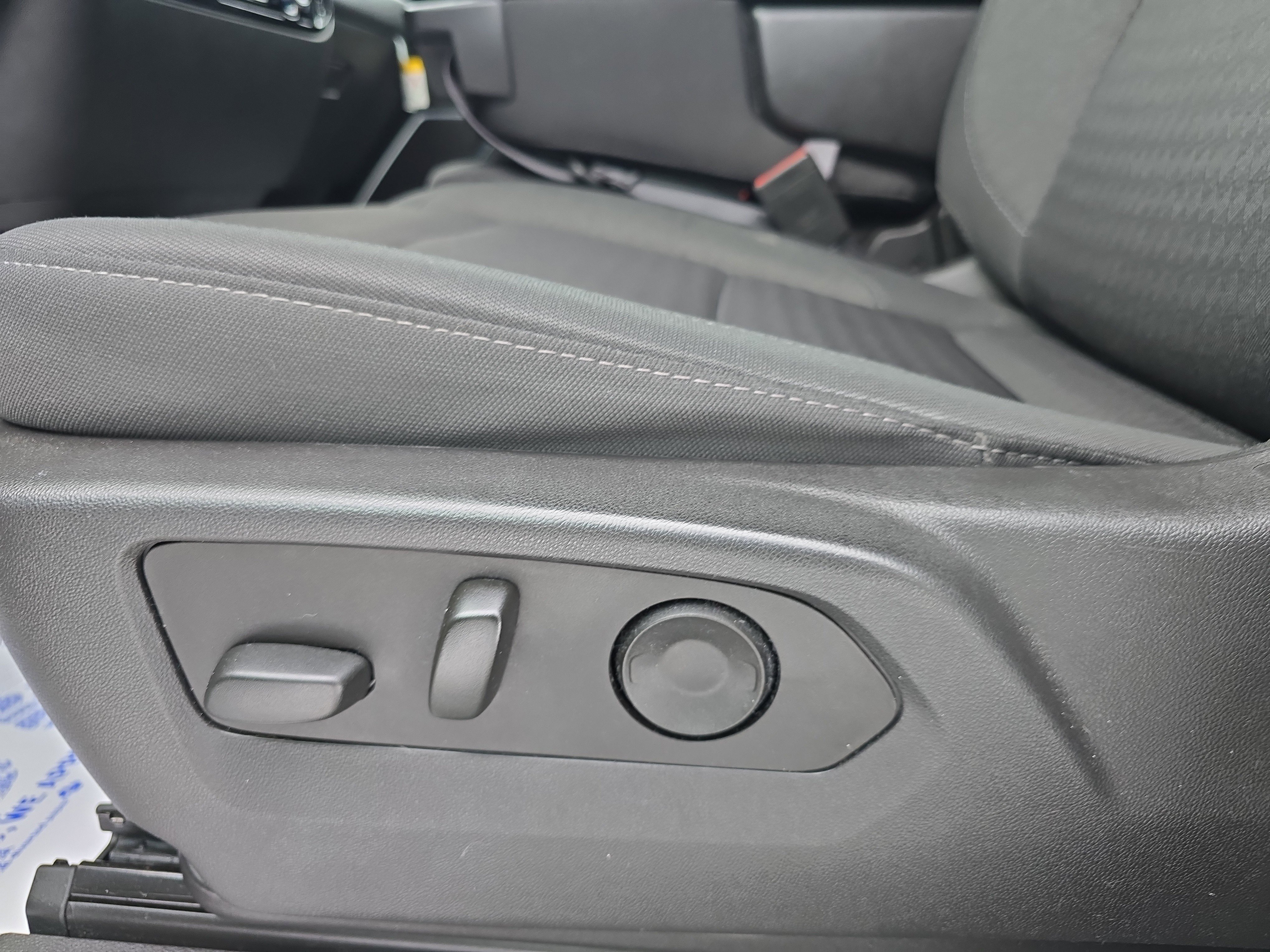 Used 2023 GMC Sierra 1500 Elevation image 13