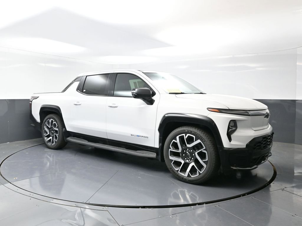 New 2025 Chevrolet Silverado EV RST image 3