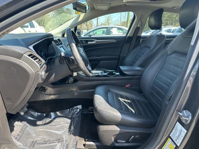 Used 2015 Ford Fusion SE w/ Equipment Group 202A image 13