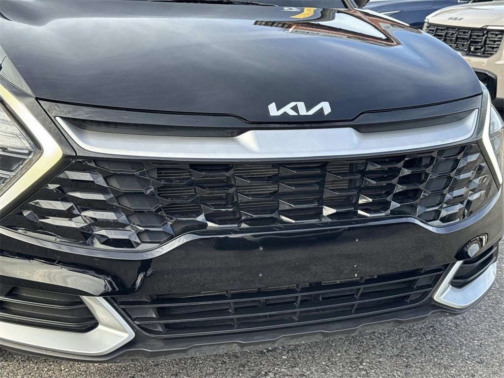 Certified 2024 Kia Sportage EX image 3