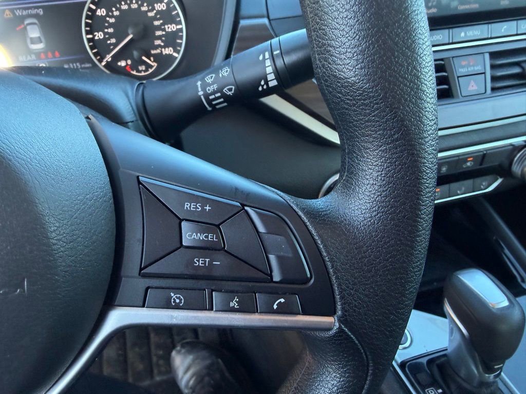 Used 2024 Nissan Altima 2.5 SV image 11