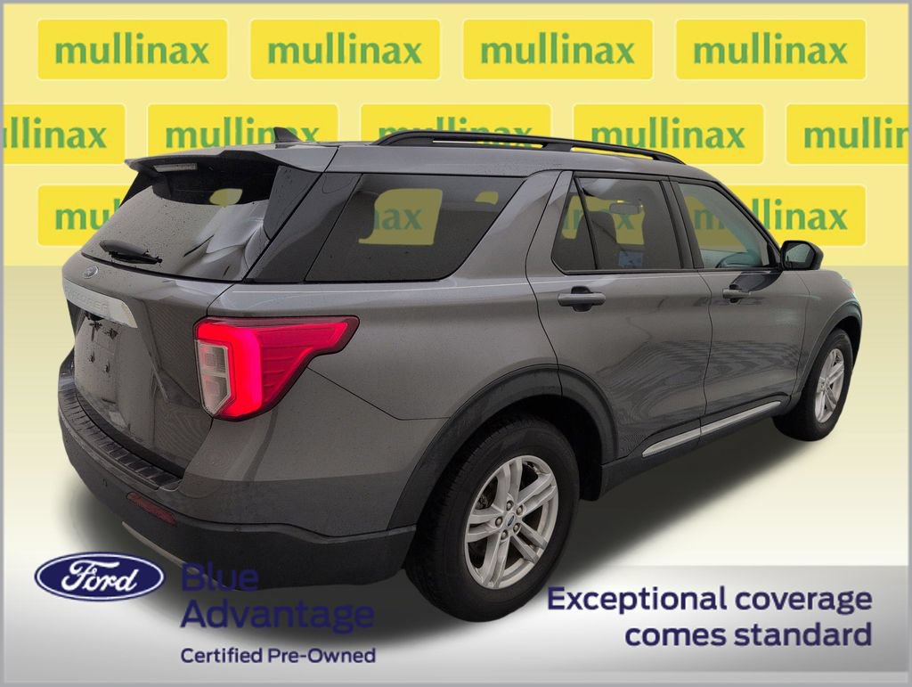 Used 2023 Ford Explorer XLT w/ Equipment Group 202A RWD image 3