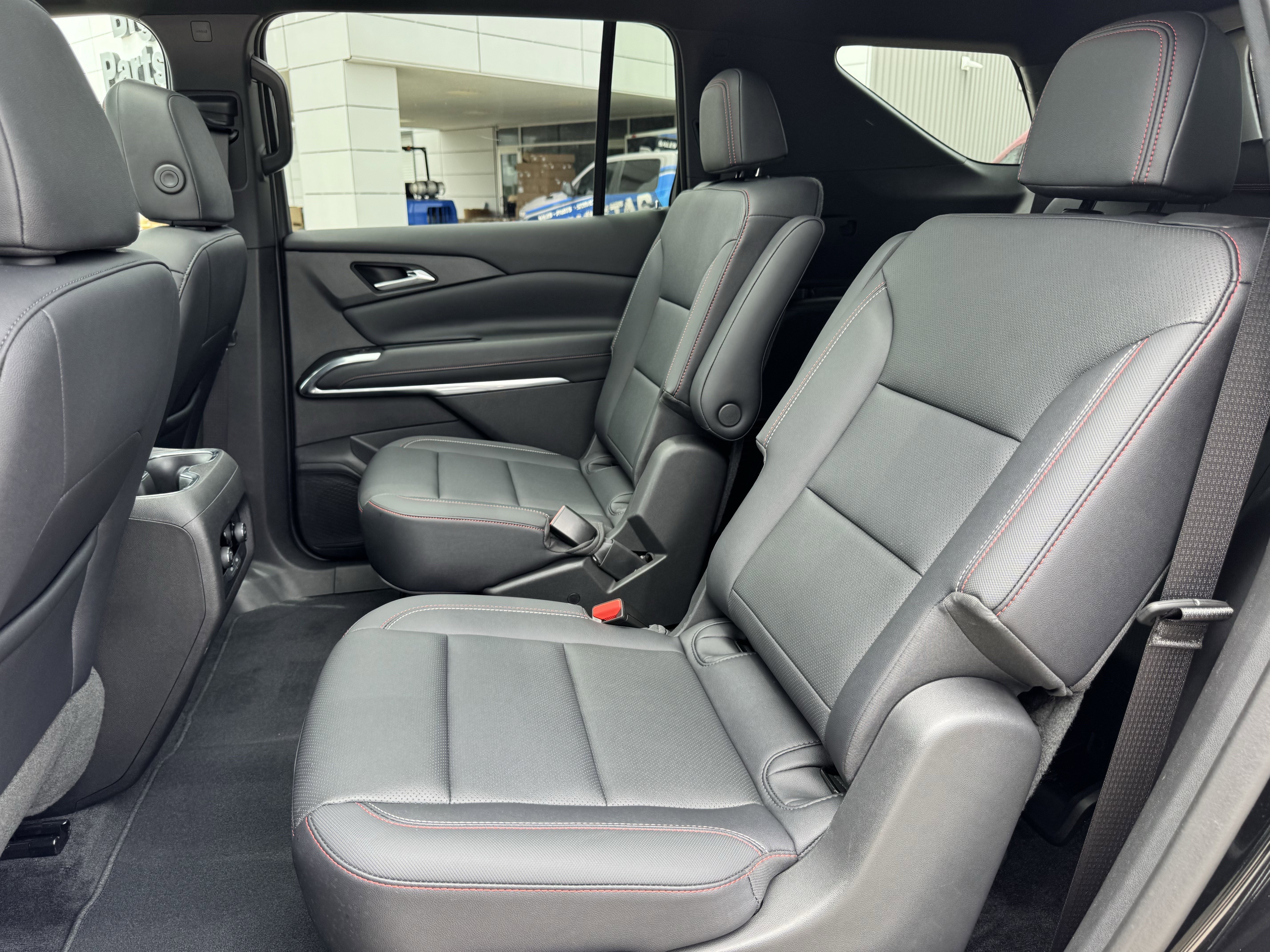 Used 2025 Chevrolet Traverse Z71 w/ Driver Confidence Package AWD/4WD image 31