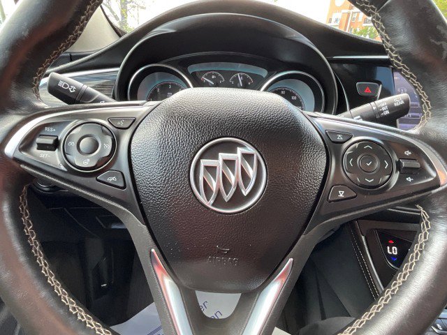 Used 2018 Buick Envision Essence FWD image 13