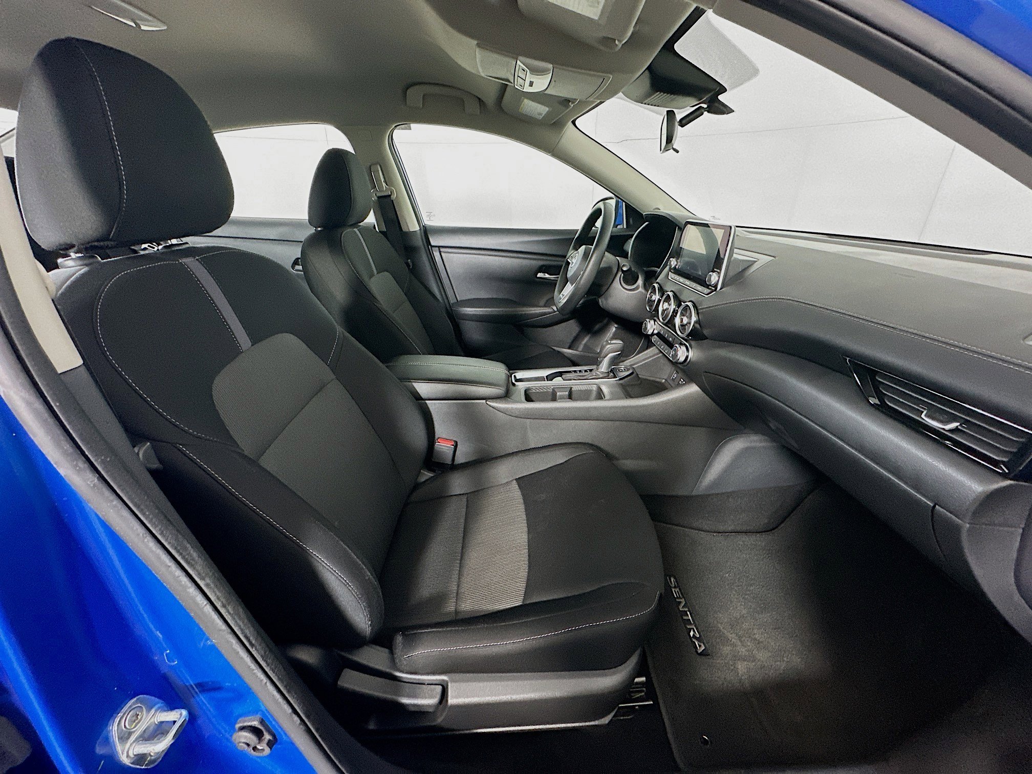 Used 2024 Nissan Sentra SV image 29