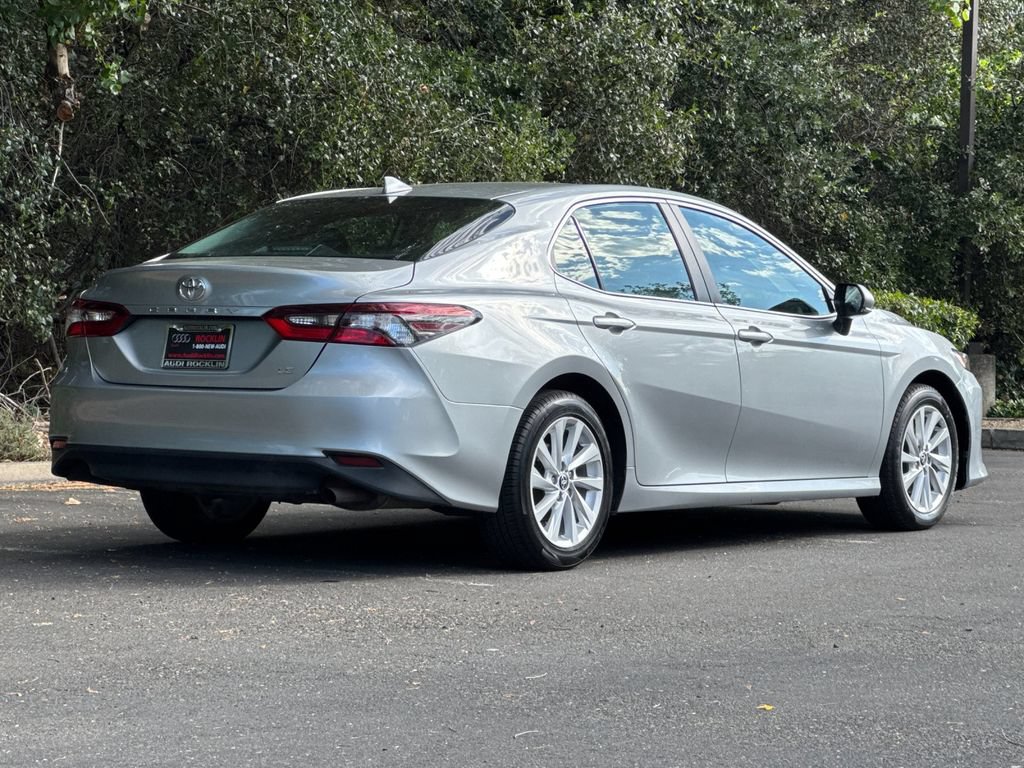 Used 2024 Toyota Camry LE w/ Convenience Package FWD image 5