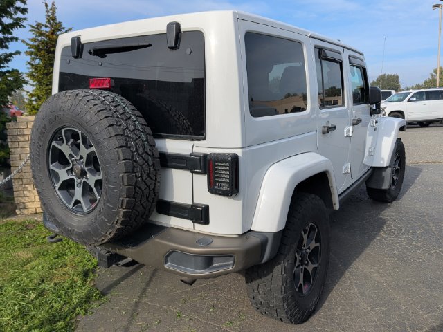 Used 2017 Jeep Wrangler Unlimited Sahara AWD/4WD image 3