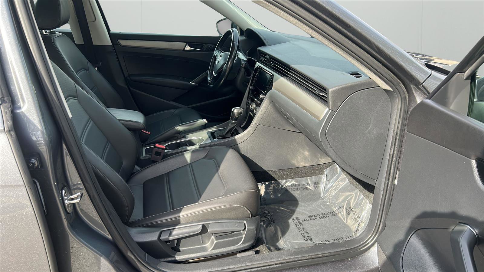 Used 2020 Volkswagen Passat 2.0T SE image 15