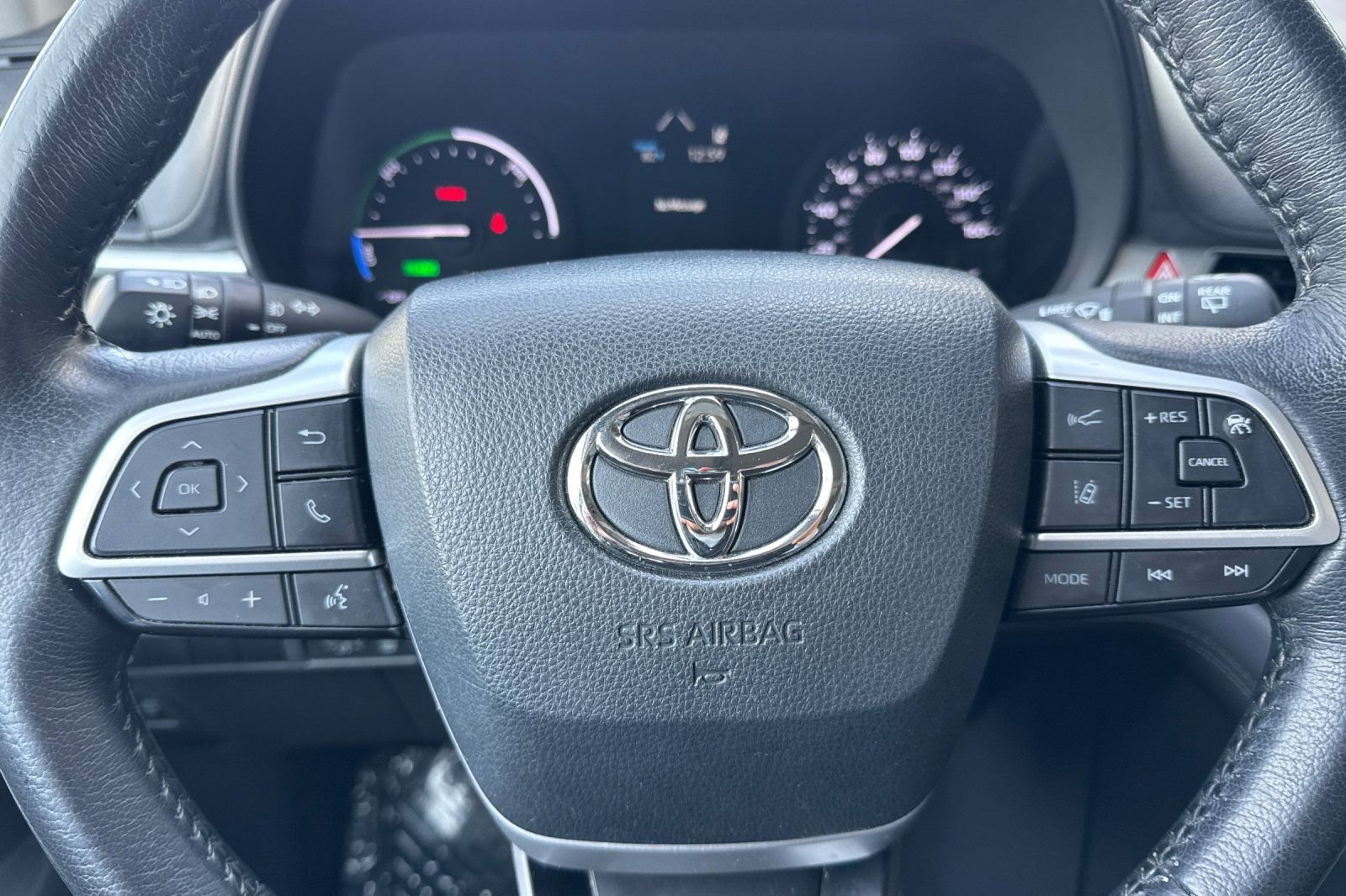 Used 2024 Toyota Sienna XLE w/ XLE Plus Package image 33