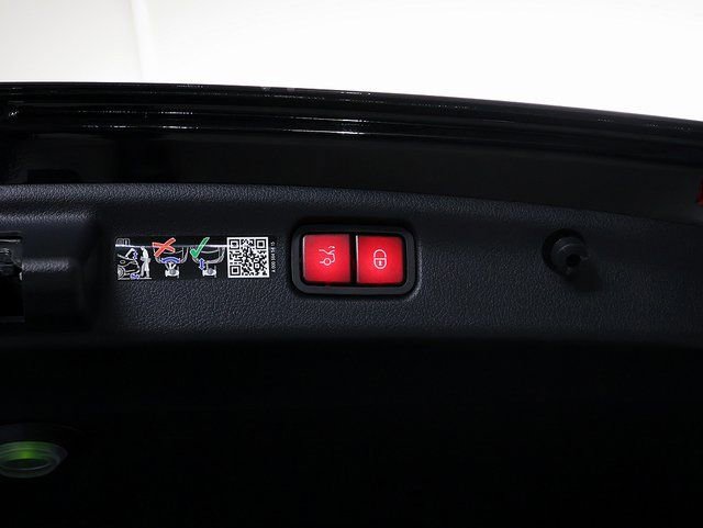 Certified 2026 Mercedes-Benz C 300 4MATIC Sedan image 29