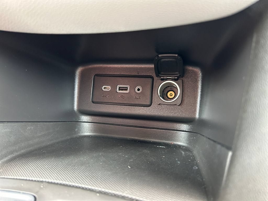 Used 2023 Chevrolet Equinox LT AWD/4WD image 33