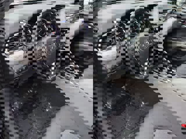 Used 2024 Toyota Camry LE image 10