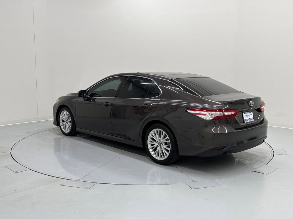 Used 2018 Toyota Camry XLE image 4