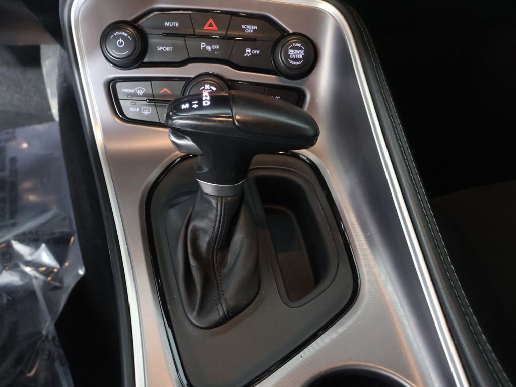 Used 2022 Dodge Challenger GT RWD image 39
