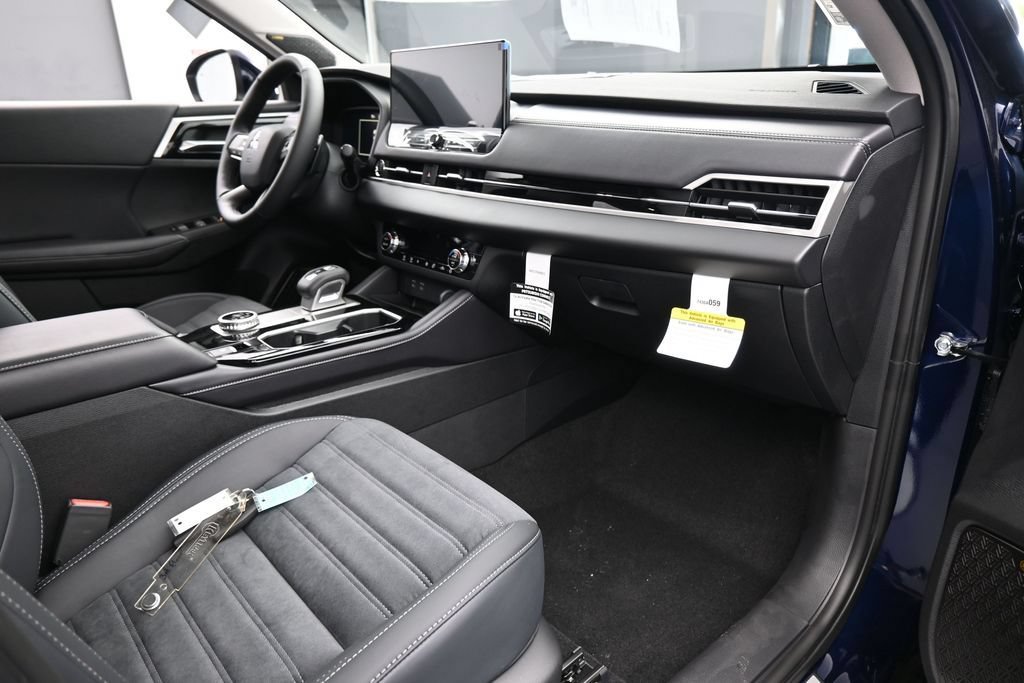 New 2026 Mitsubishi Outlander SE FWD image 50